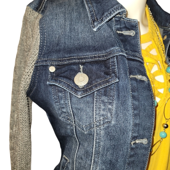 Jean jacket - Picture 10 of 15